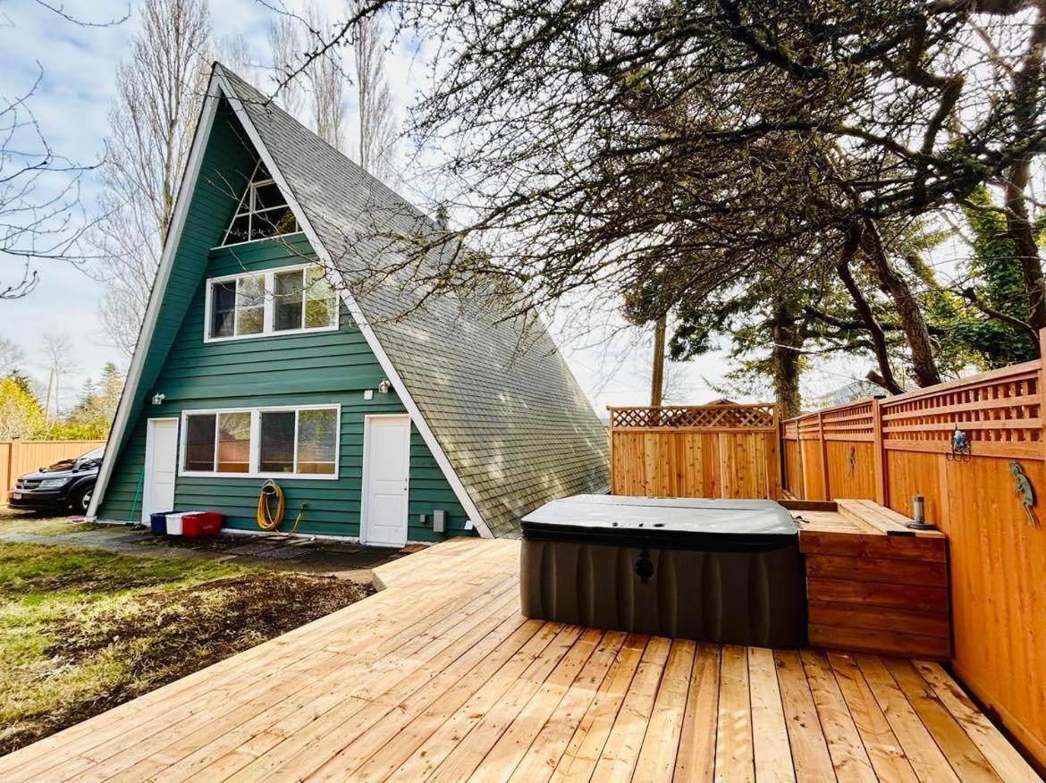 Newly Remodeled 2Bd Room A Frame Cottage Point Roberts Экстерьер фото