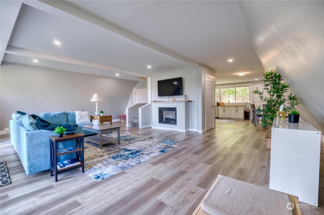 Newly Remodeled 2Bd Room A Frame Cottage Point Roberts Экстерьер фото