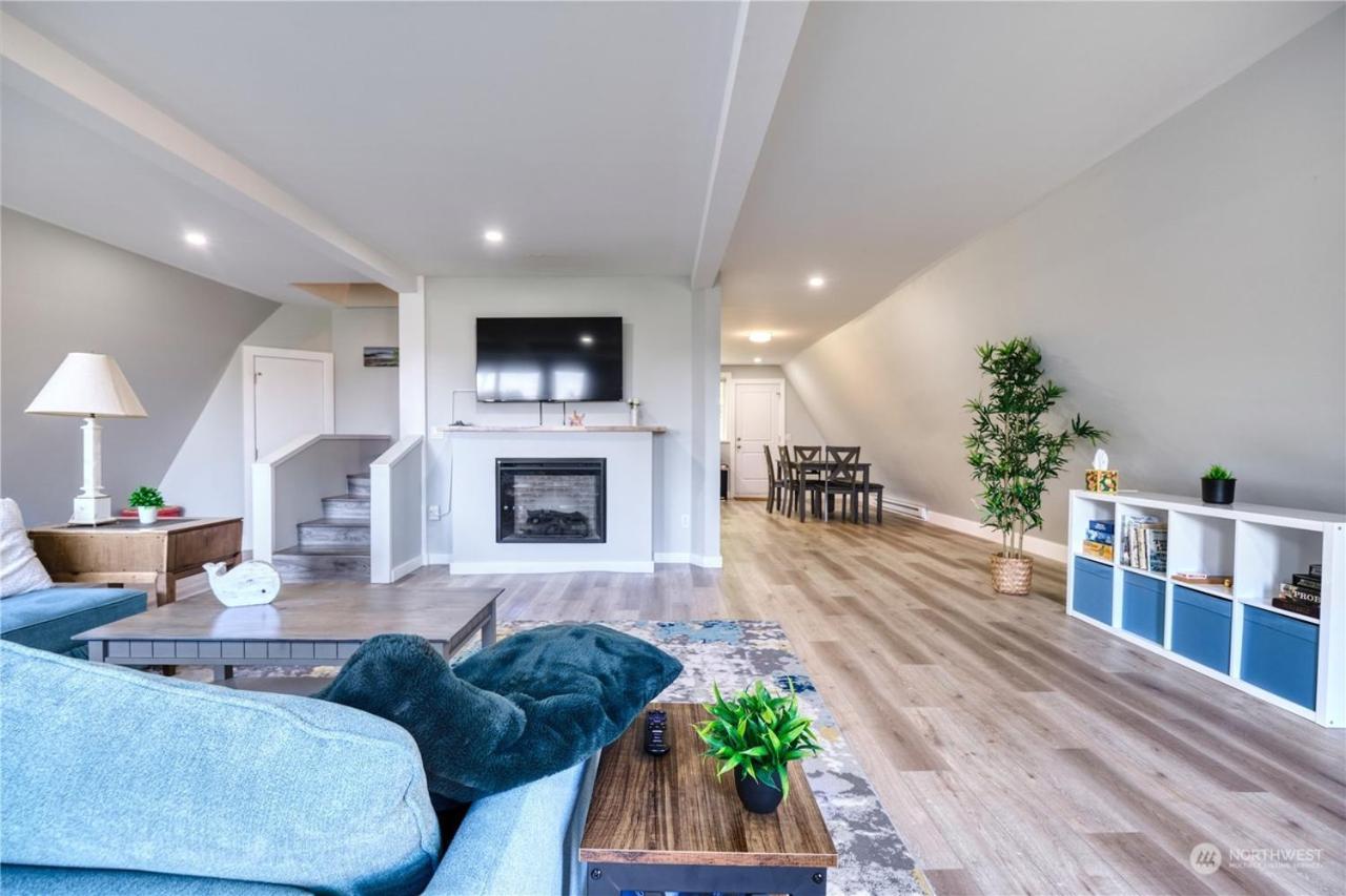 Newly Remodeled 2Bd Room A Frame Cottage Point Roberts Экстерьер фото