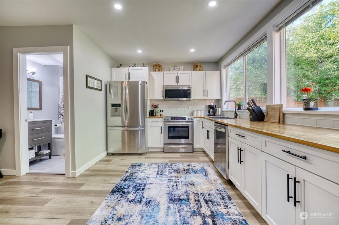 Newly Remodeled 2Bd Room A Frame Cottage Point Roberts Экстерьер фото